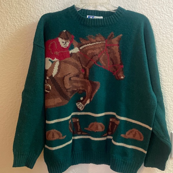 Sweaters - Cavalier Eque Fashion sz S/M
